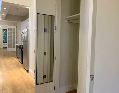 338 Melrose Street - Photo Thumbnail 4