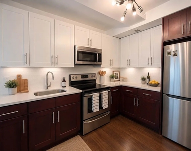 338 Melrose Street - Photo Thumbnail 17