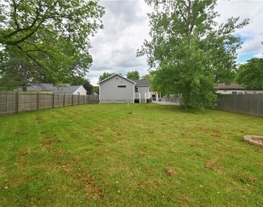 5854 Reis Drive - Photo Thumbnail 22