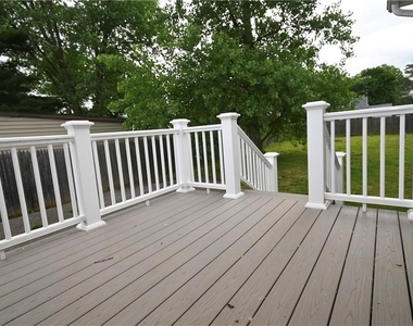 5854 Reis Drive - Photo Thumbnail 17
