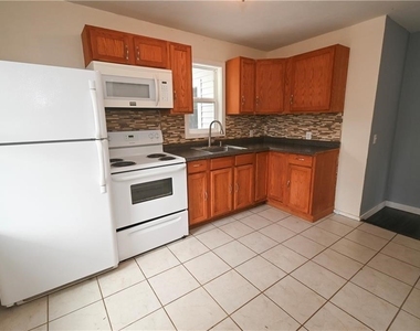 5854 Reis Drive - Photo Thumbnail 4