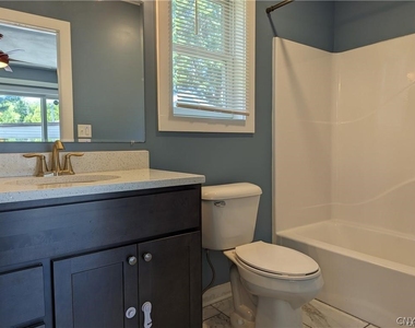 5854 Reis Drive - Photo Thumbnail 16
