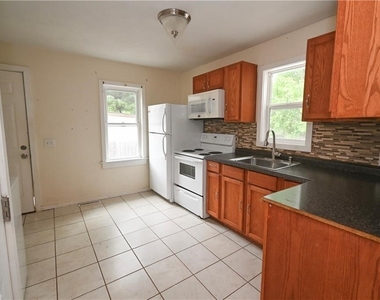 5854 Reis Drive - Photo Thumbnail 6