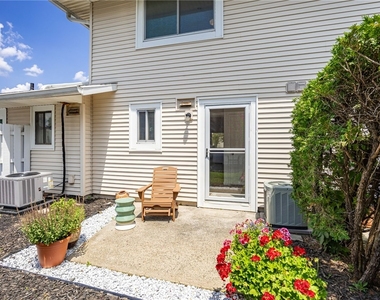 678 Eastbrooke Lane - Photo Thumbnail 21