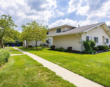 678 Eastbrooke Lane - Photo Thumbnail 24