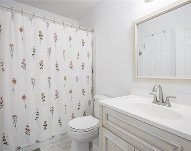 678 Eastbrooke Lane - Photo Thumbnail 15