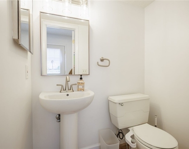 678 Eastbrooke Lane - Photo Thumbnail 11