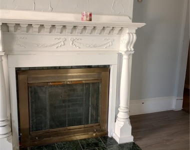 410 Linden Place - Photo Thumbnail 7