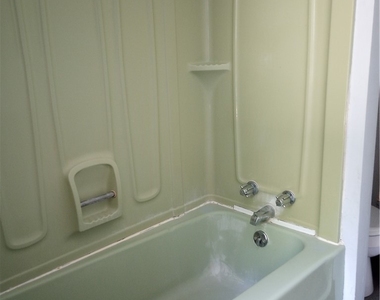 410 Linden Place - Photo Thumbnail 16