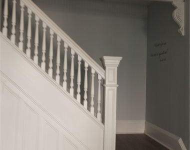 410 Linden Place - Photo Thumbnail 12