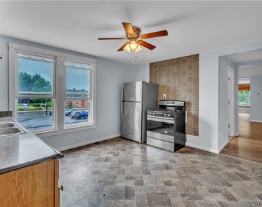 212 Lockwood Avenue - Photo Thumbnail 8
