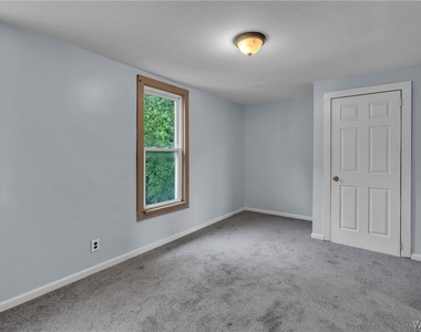 212 Lockwood Avenue - Photo Thumbnail 13