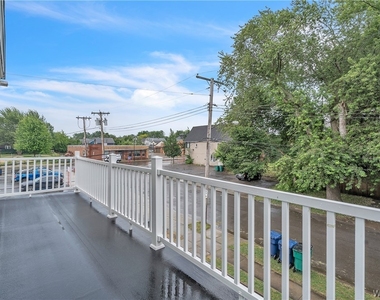 212 Lockwood Avenue - Photo Thumbnail 16