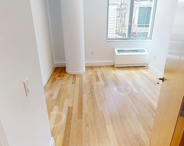 550 West 54th Street - Photo Thumbnail 5