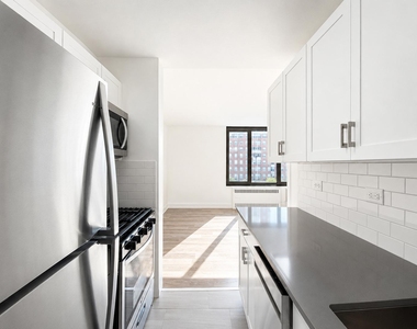 3333 Broadway - Photo Thumbnail 2