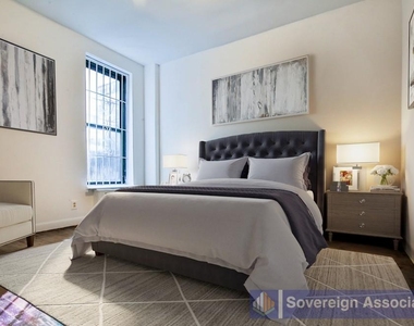 156 East 85th Street - Photo Thumbnail 2