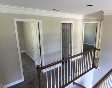 104 Inverrary Court - Photo Thumbnail 15