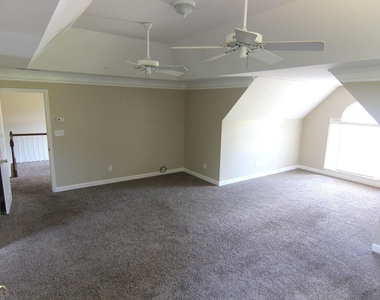 104 Inverrary Court - Photo Thumbnail 8