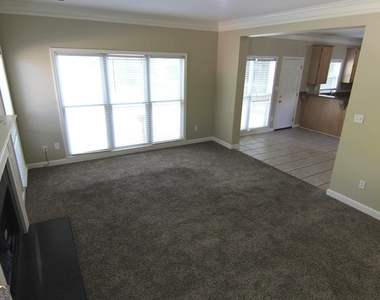 104 Inverrary Court - Photo Thumbnail 13