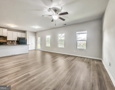 196 Daisy Circle - Photo Thumbnail 3