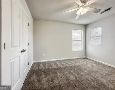 196 Daisy Circle - Photo Thumbnail 11