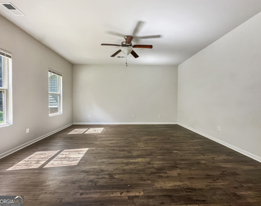 206 Daisy Circle - Photo Thumbnail 2