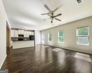 206 Daisy Circle - Photo Thumbnail 3