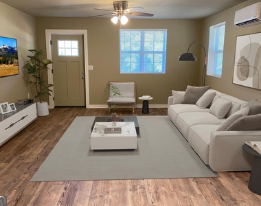 206 Sorrells Street - Photo Thumbnail 4