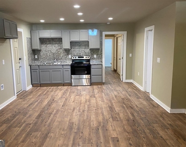 206 Sorrells Street - Photo Thumbnail 1