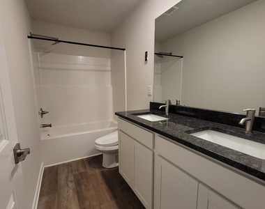 220 River Meadow Drive - Photo Thumbnail 14