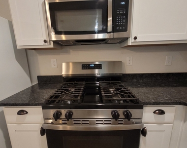 220 River Meadow Drive - Photo Thumbnail 4