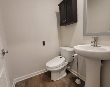 220 River Meadow Drive - Photo Thumbnail 7