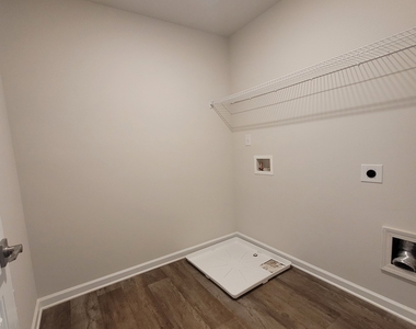 220 River Meadow Drive - Photo Thumbnail 13