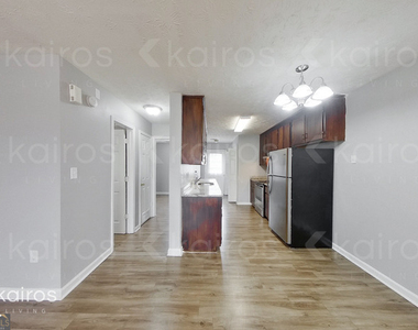 150 Deer Parkway - Photo Thumbnail 2