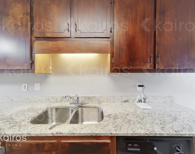 150 Deer Parkway - Photo Thumbnail 5