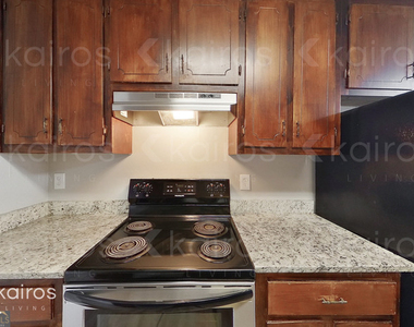150 Deer Parkway - Photo Thumbnail 4