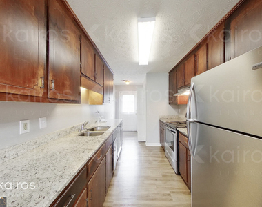 150 Deer Parkway - Photo Thumbnail 3