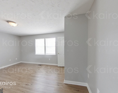 150 Deer Parkway - Photo Thumbnail 11