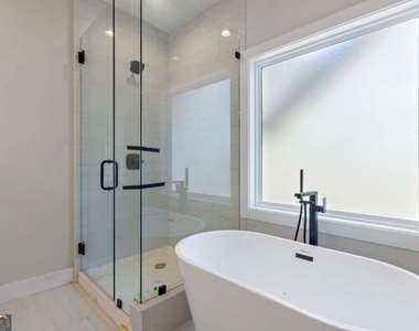 400 Ansley Drive - Photo Thumbnail 17