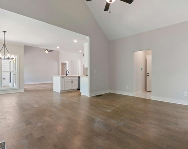 400 Ansley Drive - Photo Thumbnail 9