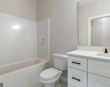 400 Ansley Drive - Photo Thumbnail 23