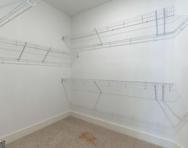 380 Ansley Drive - Photo Thumbnail 18