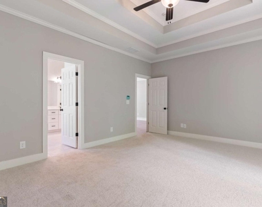 380 Ansley Drive - Photo Thumbnail 14