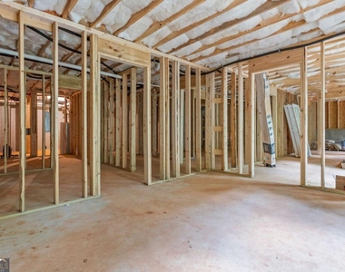 380 Ansley Drive - Photo Thumbnail 24