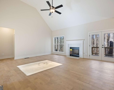 360 Ansley Drive - Photo Thumbnail 7