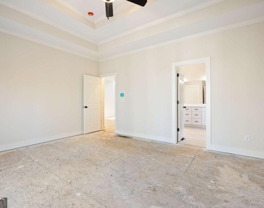 360 Ansley Drive - Photo Thumbnail 18