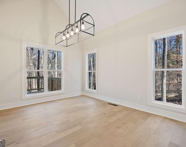 360 Ansley Drive - Photo Thumbnail 10