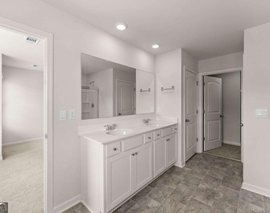300 Stoneybrook Court - Photo Thumbnail 20