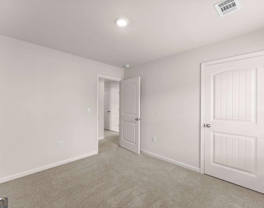 300 Stoneybrook Court - Photo Thumbnail 27