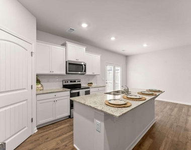 300 Stoneybrook Court - Photo Thumbnail 14